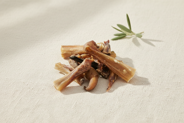 Bucăți de bully stick 250g, cadru editorial