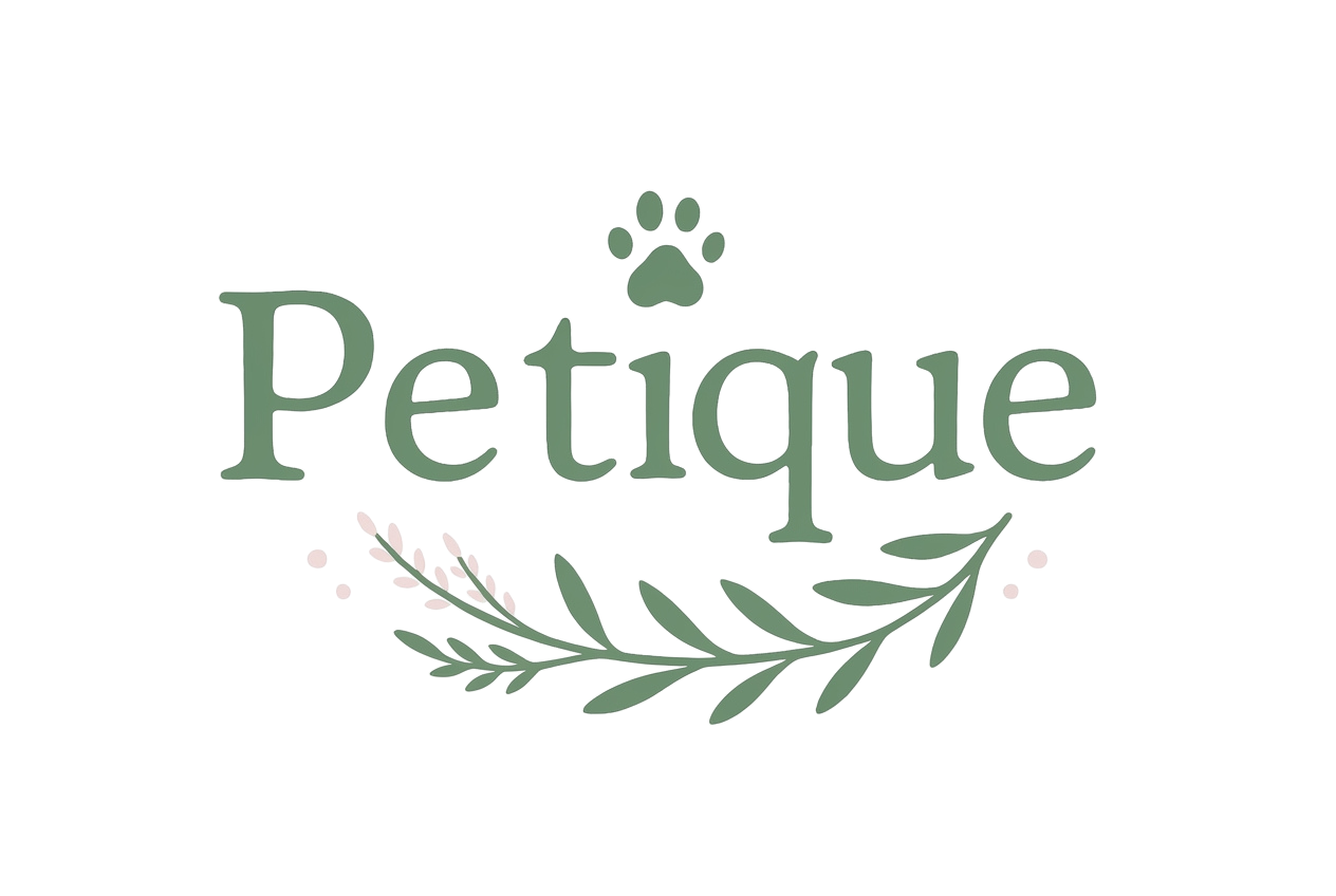 Petique — Clean Label for Dogs (logo orizontal cu olive branch sage)